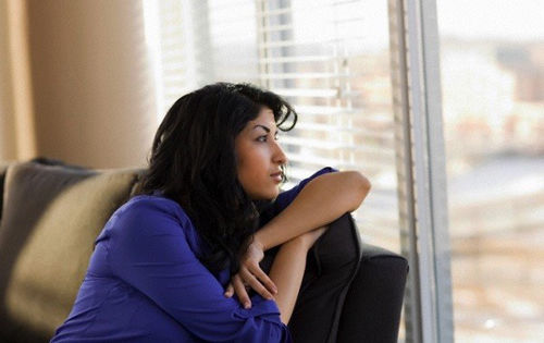 Chồng bắt tôi chưa được có bầu vì còn bận nuôi hai con của vợ cũ