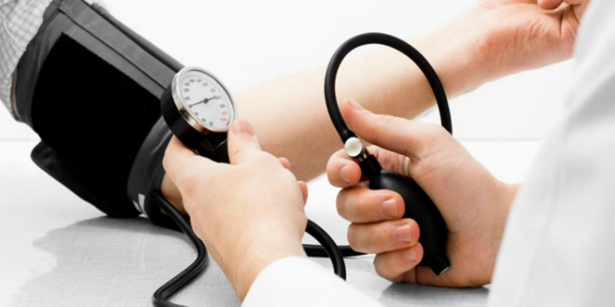 Xử lý khi bị tụt huyết áp tại gia