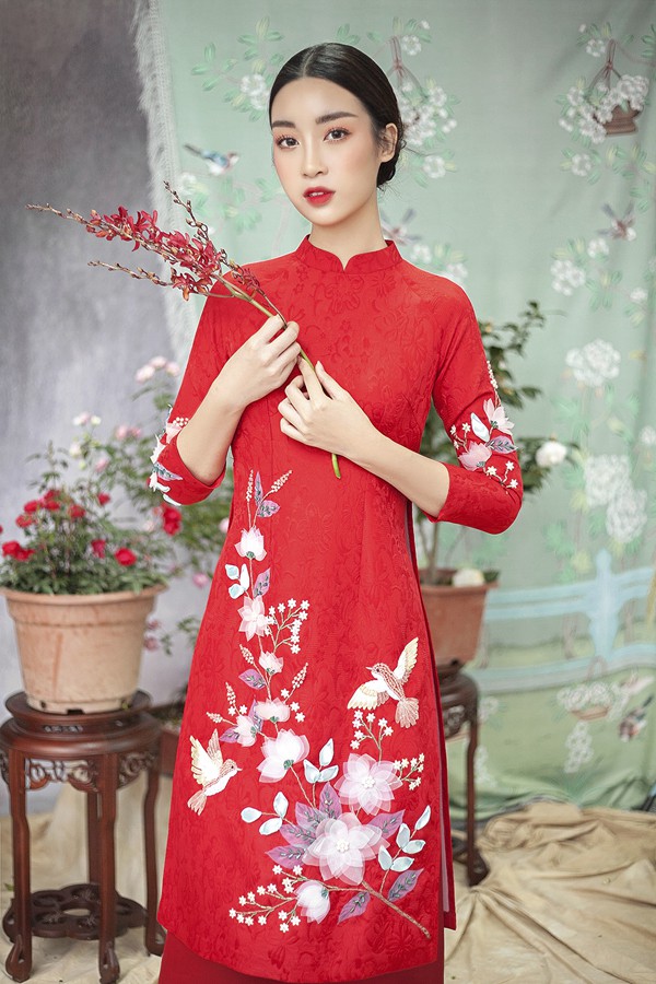 Đỗ Mỹ Linh gợi ý chọn áo dài cách tân mặc tết Đỗ Mỹ Linh gợi ý chọn áo dài cách tân mặc tết