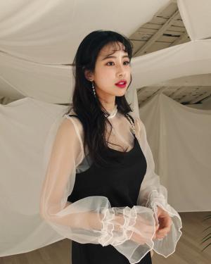 Trang phục của các nàng bánh bèo mùng 2 Tết