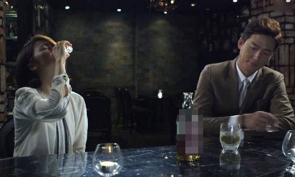 Ly hôn nhưng vẫn sống chung một nhà