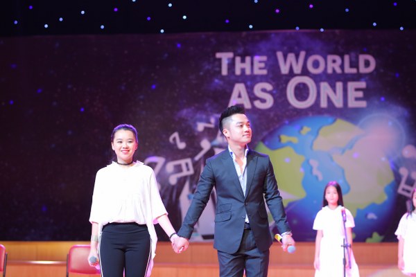 The word as one – Chuyến tàu mộng mơ mang theo tình yêu âm nhạc đi khắp 5 châu