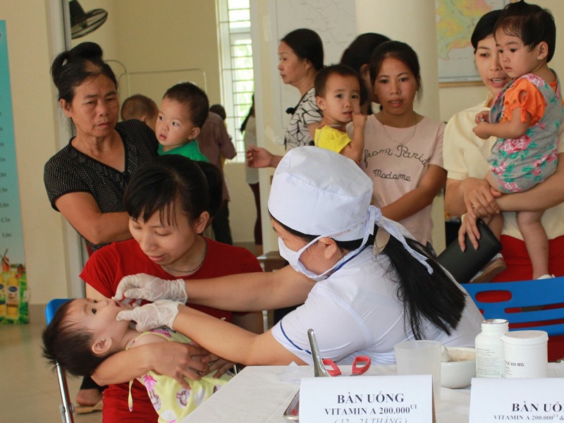 Hôm nay, toàn dân đưa trẻ đi uống Vitamin A miễn phí