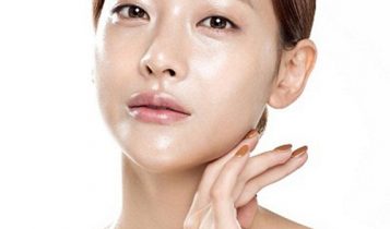 Hạn chế ăn những thực phẩm sau để tránh da mặt bị bóng nhẫy