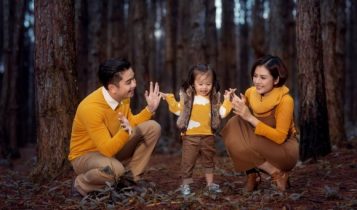 Vân Trang hạnh phúc bên gia đình ở Đà Lạt