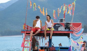 Isaac lần đầu tiên xuất hiện trẻ trung, đầy sắc màu trên màn ảnh rộng