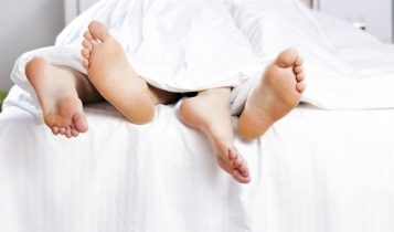 Lý do bạn nên thức dậy lúc 6h sáng và quan hệ tình dục vào 10h tối