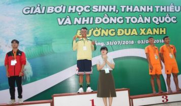 Khai mạc giải bơi 