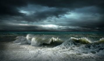 Dự báo thời tiết 8/8: Vùng áp thấp tiến gần quần đảo Hoàng Sa