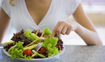 Cách ăn uống để có buồng trứng khỏe mạnh
