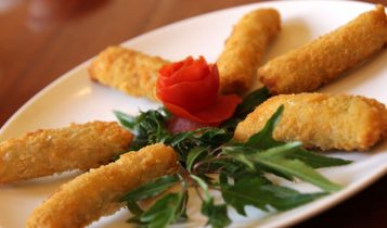 Thực đơn hàng ngày: Nem cá hồi cho gia đình thích mê!