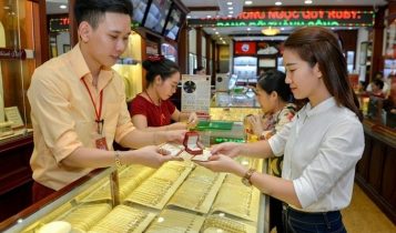 Giá vàng hôm nay 17/9: Vừa tăng, đã bị vùi dập lún sâu