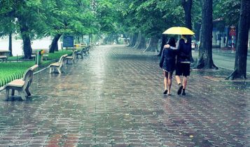 Thời tiết thứ 7 ngay 6/9 Hà Nội hanh khô, Sài Gòi mưa rào