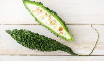 Làm nước ép mướp đắng để giải độc gan, trị tiểu đường và làm đẹp da…