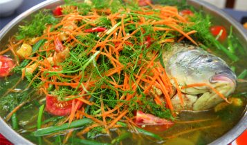 Thực đơn hàng ngày: Cá chép om dưa