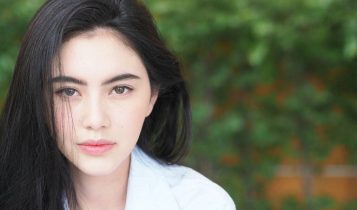 Đàn bà 30 hiểu rằng nỗi buồn chỉ như một nốt trầm trong bản nhạc