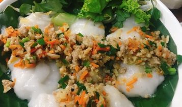 Thực đơn hàng ngày: Bánh đúc mặn tắm nước mắm