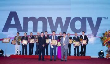 Amway nhận bằng khen của Bộ trưởng Bộ y tế