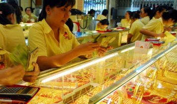 Giá vàng hôm nay treo cao trên đỉnh 6 tháng