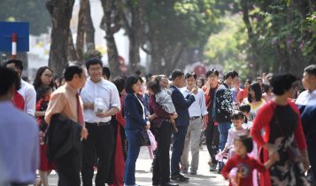 Thời tiết Hà Nội nắng nóng, gần chạm mốc 30 độ