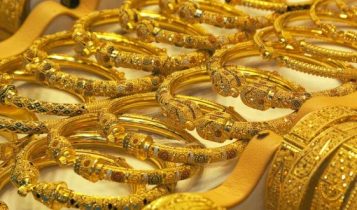 Giá vàng trong nước tăng mạnh, ngược chiều thế giới