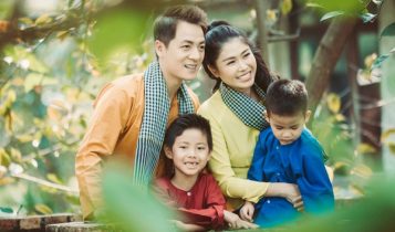 Đăng Khôi hạnh phúc bên vợ và hai con nhỏ