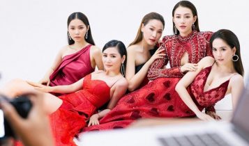 Ngọc Trinh cùng dàn mẫu chuẩn bị cho 