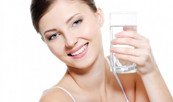 Giúp môi hồng hào, căng bóng bằng những nguyên liệu rẻ tiền