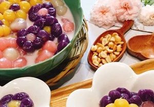 Thực đơn hàng ngày: Chè khoai dẻo hình bông hoa