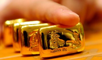 Đồng USD tăng vọt, giá vàng tụt giảm