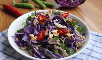 Thực đơn hàng ngày: Nộm thịt bò bắp cải tím đẹp mắt
