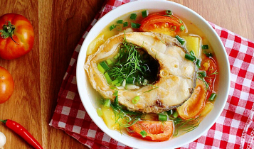 Thực đơn hàng ngày: Canh cá nấu chua