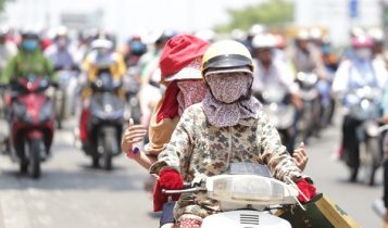 Thời tiết Hà Nội chiều tối mưa rào