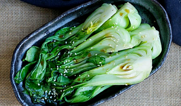 Thực đơn hàng ngày: Cải chíp bỏ lò sốt dầu mè