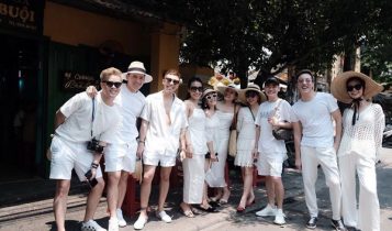 Gợi ý trang phục ton-sur-ton cho hội bạn đi du lịch