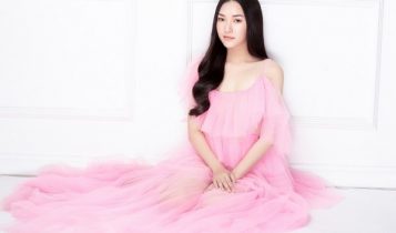 Ngọc Trân trẻ trung với loạt váy bồng bềnh của NTK Đỗ Mạnh Cường