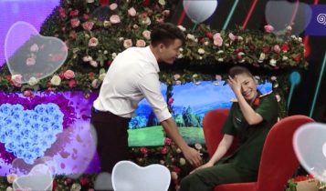 Nam Thư mặc áo dài, cùng MC Quyền Linh mai mối cho hai nữ quân nhân