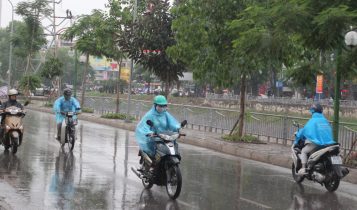 Thời tiết Hà Nội đêm và sáng có mưa dông