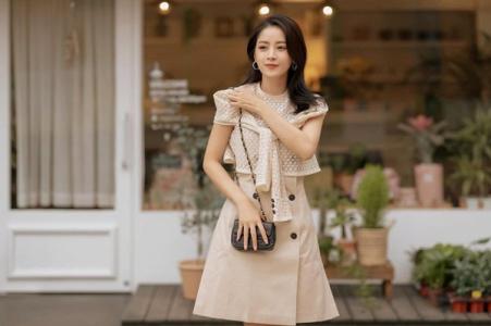 Chi Pu diện đồ công sở trẻ trung dạo phố