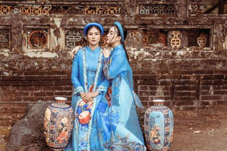 Hoa hậu Ngọc Hân ra mắt BST áo dài 