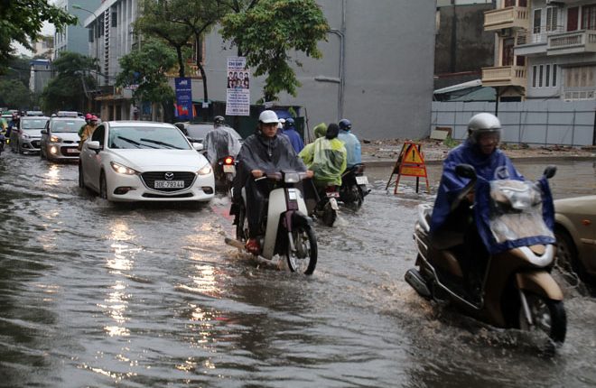 Thời tiết Hà Nội có mưa rào và dông
