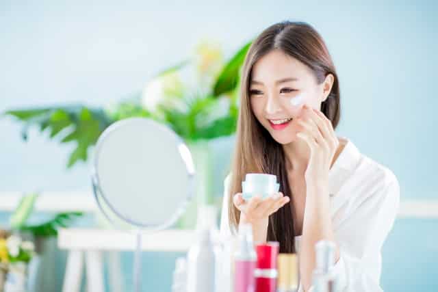 Phụ nữ muốn sống hạnh phúc là phải biết lười làm những điều này