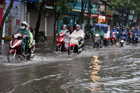 Thời tiết hôm nay Bắc Bộ có mưa rào và dông