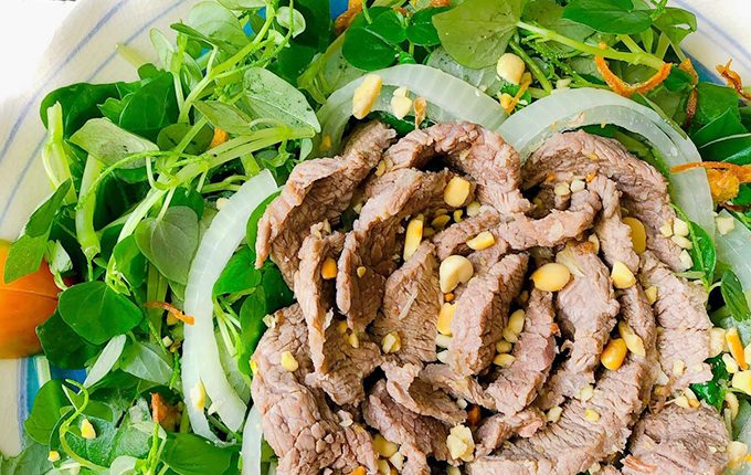 Thực đơn hàng ngày: Gỏi thịt bò rau càng cua