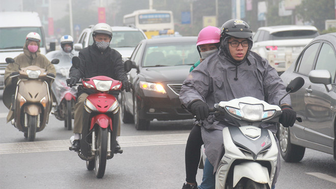 Thời tiết hôm nay gió giật cấp 8 ở bắc Biển Đông