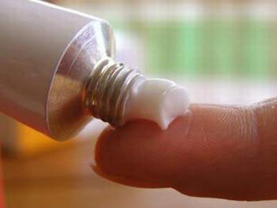 Có thuốc trị hẹp bao quy đầu không?