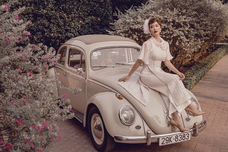 Huyền Lizzie diện áo dài với tóc tém cá tính