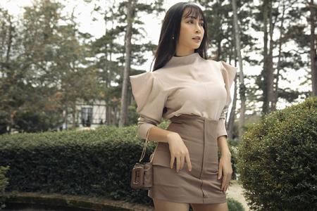Mỹ Ngọc Bolero đa phong cách dạo chơi ở Đà Lạt
