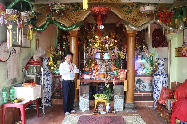 Nghệ nhân quốc gia Nguyễn Tiến Dũng giúp đời, giúp người bằng tâm linh