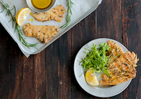 Thực đơn hàng ngày: Lườn gà nướng hương thảo